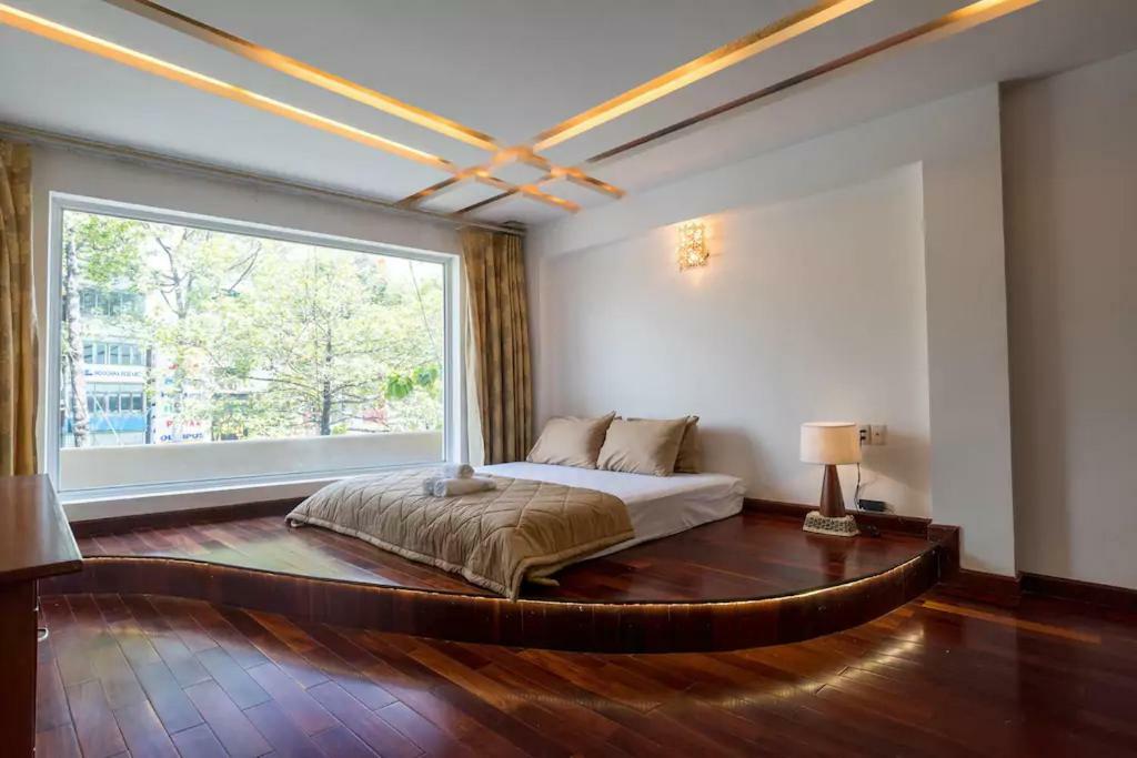 The Wooden Apartments - In The Heart Of Ben Thanh Ho Chi Minh City Bagian luar foto